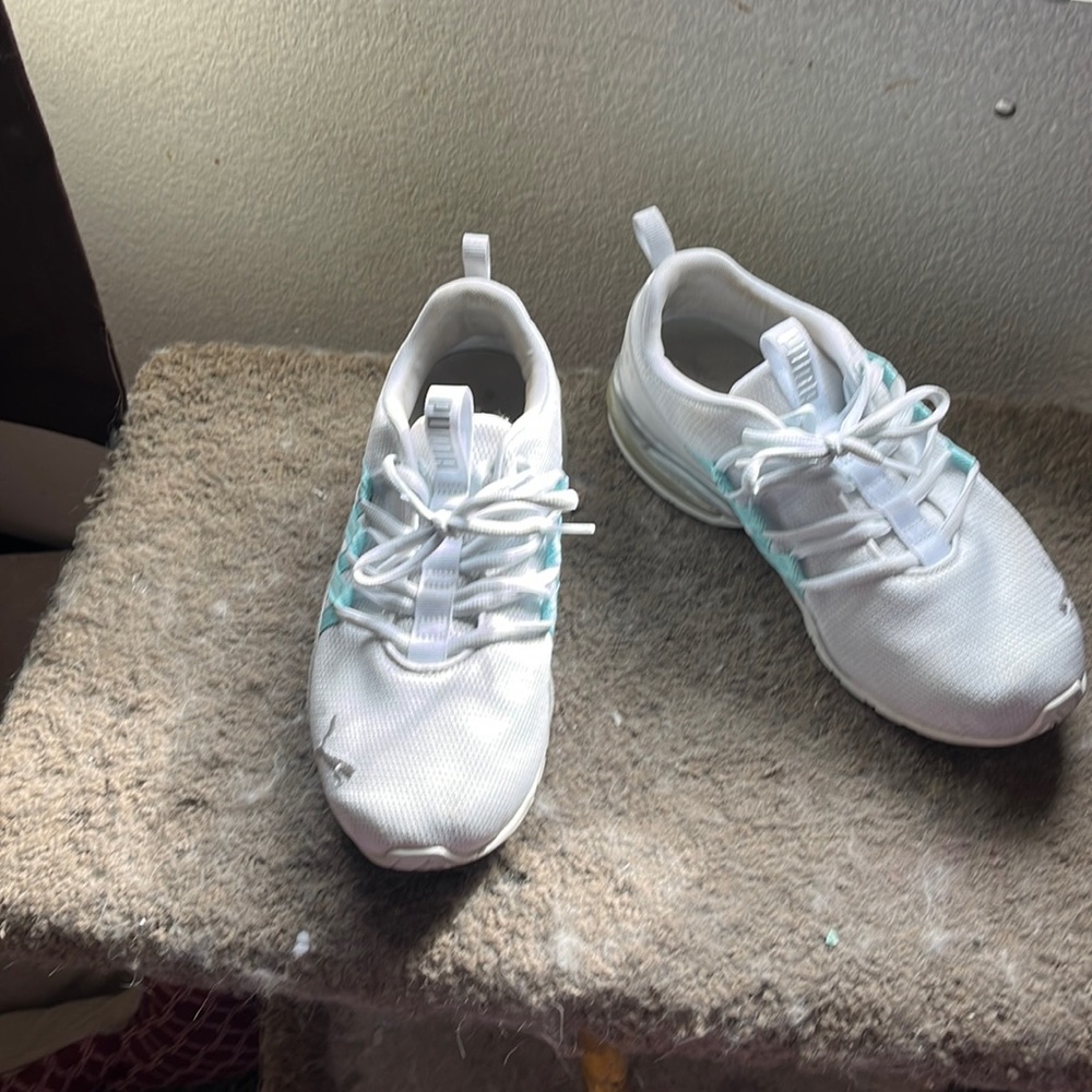 Puma tennis size 7